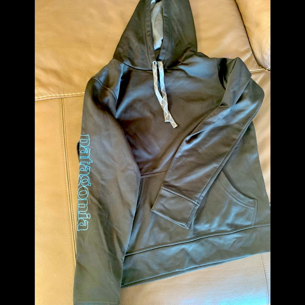 Patagonia hoodie - like new condition